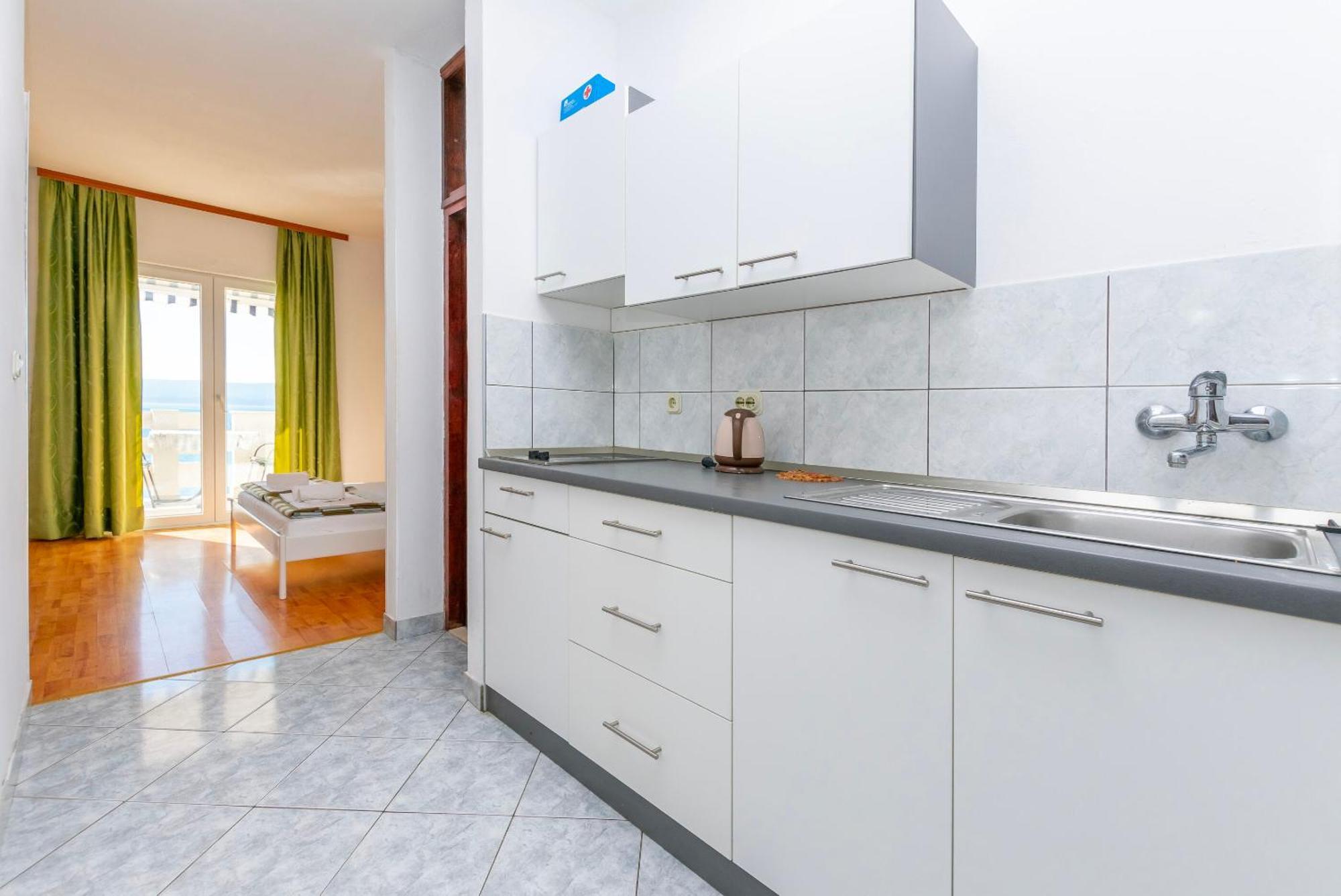 Apartments Ivo - Sea View; Pisak Exterior photo