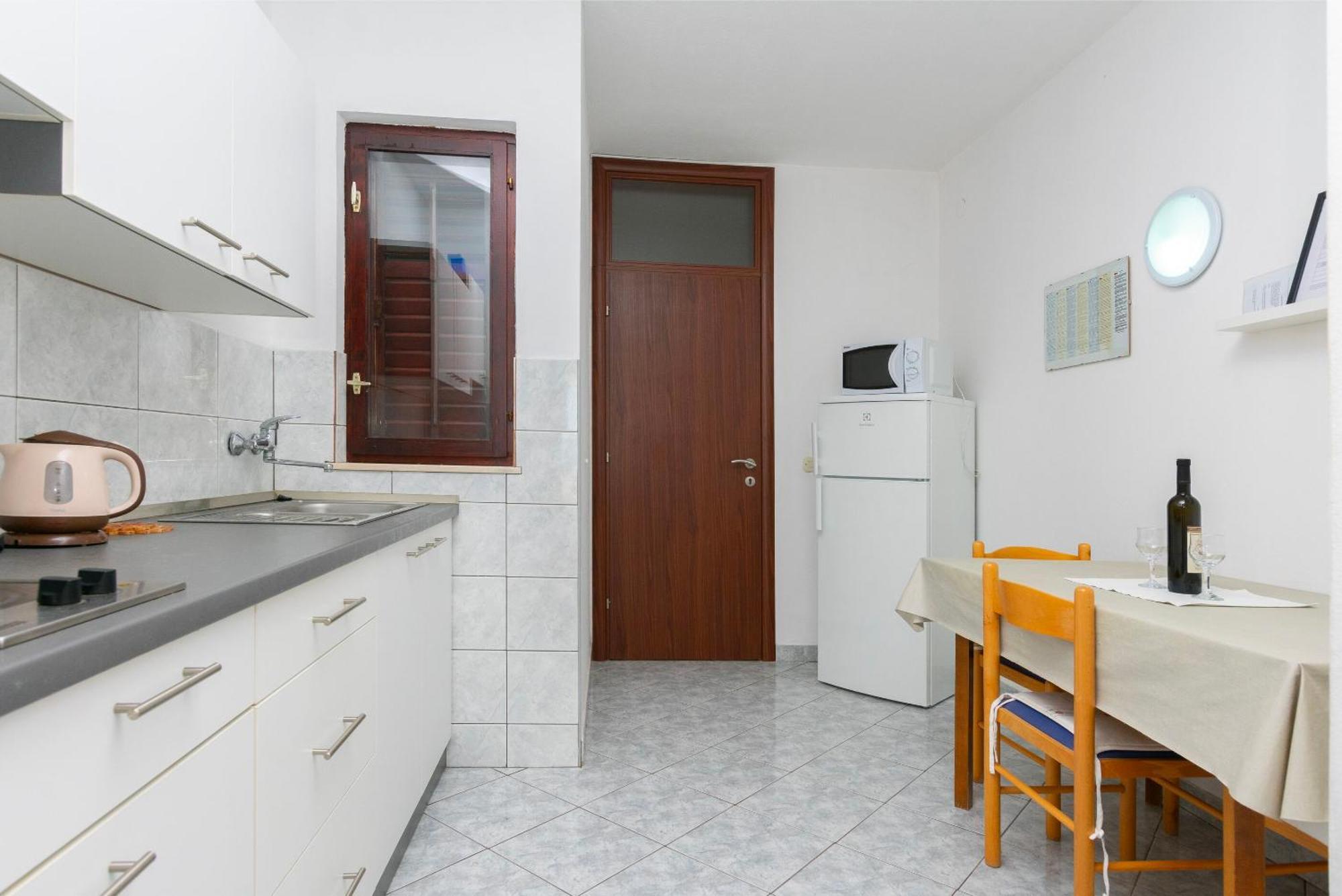 Apartments Ivo - Sea View; Pisak Exterior photo